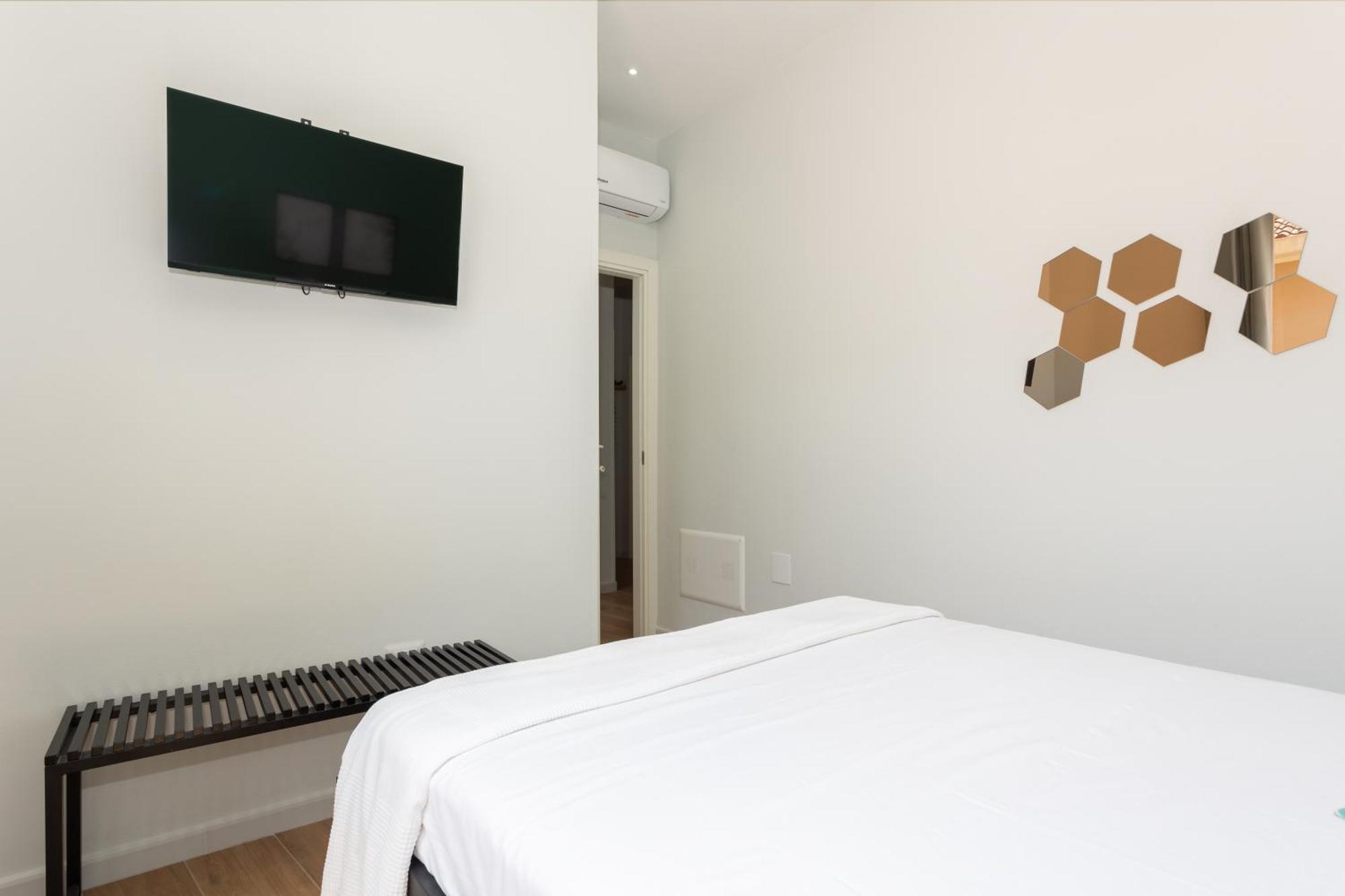 Domus Laetitiae Rooms & Apartments Quartu Sant'Elena Exterior photo