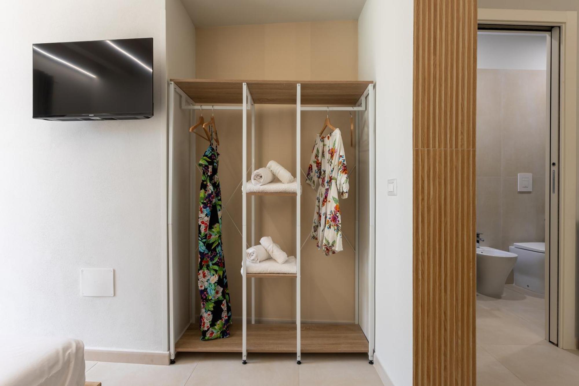 Domus Laetitiae Rooms & Apartments Quartu Sant'Elena Exterior photo