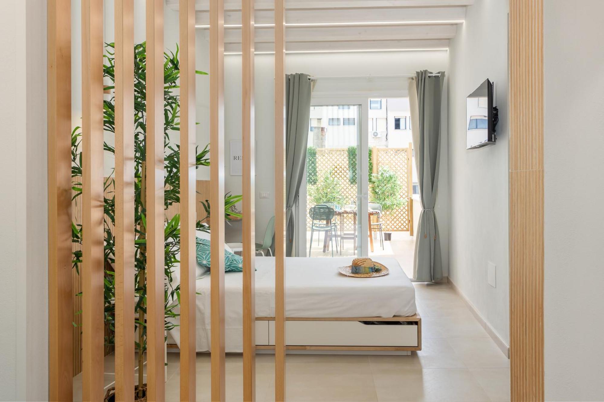 Domus Laetitiae Rooms & Apartments Quartu Sant'Elena Exterior photo